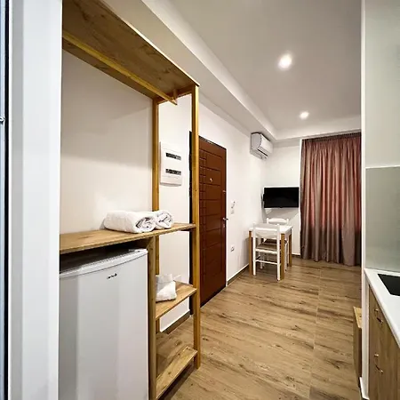 Klea B Sarandë