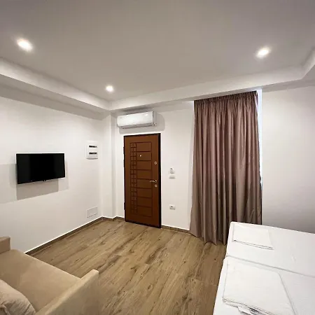 Klea B Sarandë